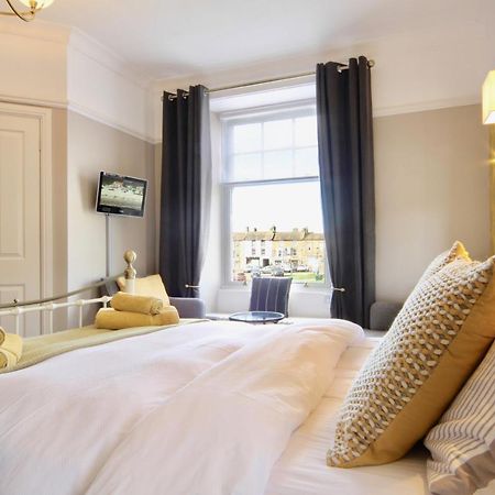 Ivy Cottage Bed & Breakfast Рийт Екстериор снимка