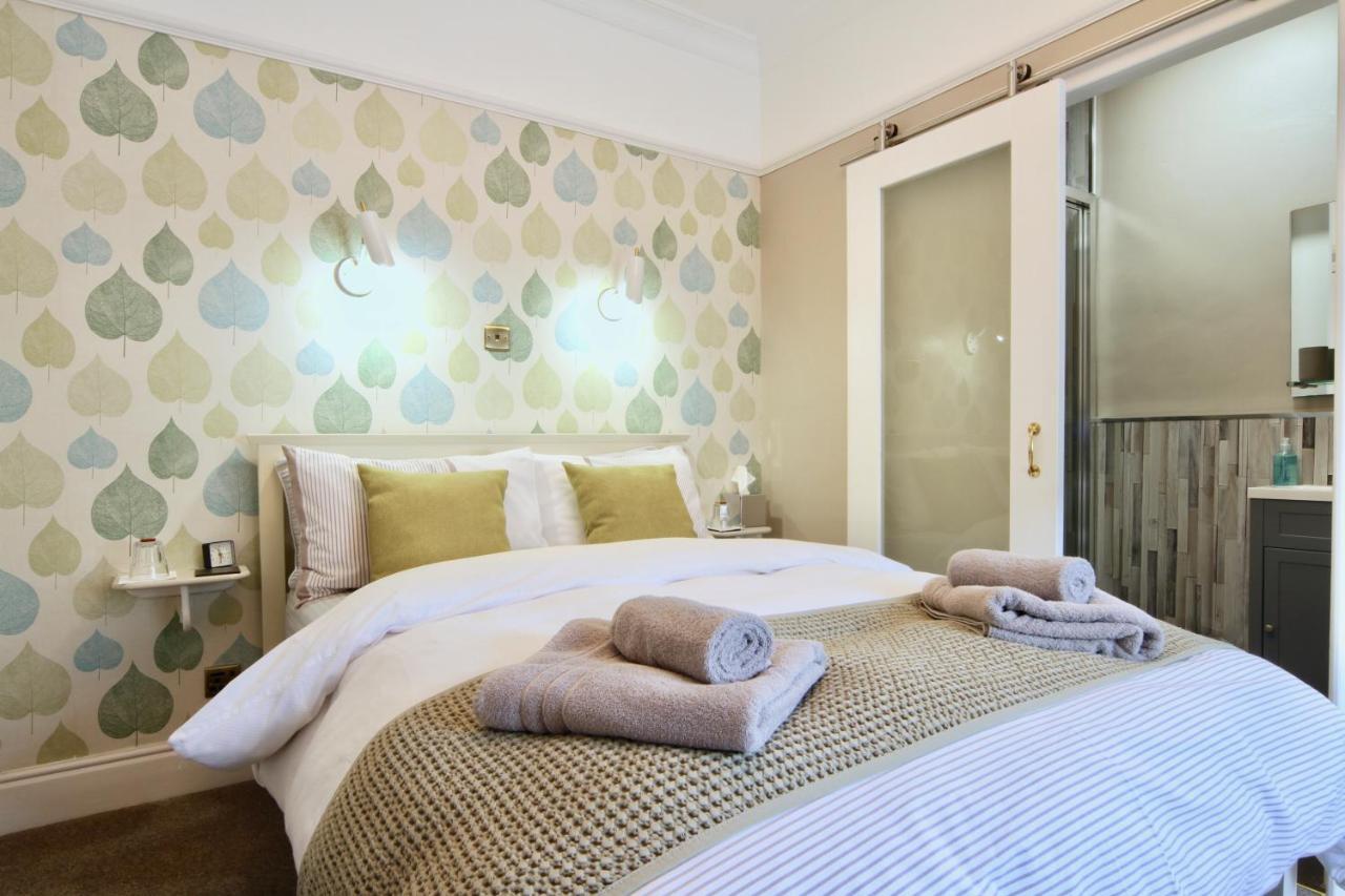 Ivy Cottage Bed & Breakfast Рийт Екстериор снимка